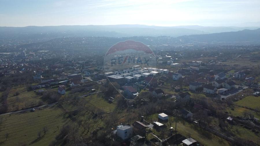 Teren agricol extravilan de 20146 mp, în Dâmbul Rotund