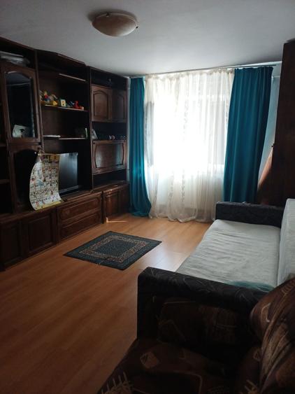 Apartament cu 2 camere decomandat în Sărari