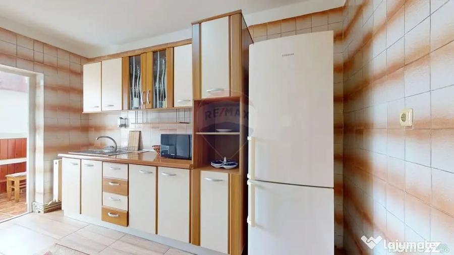 Apartament cu 3 camere decomandat în Eroilor