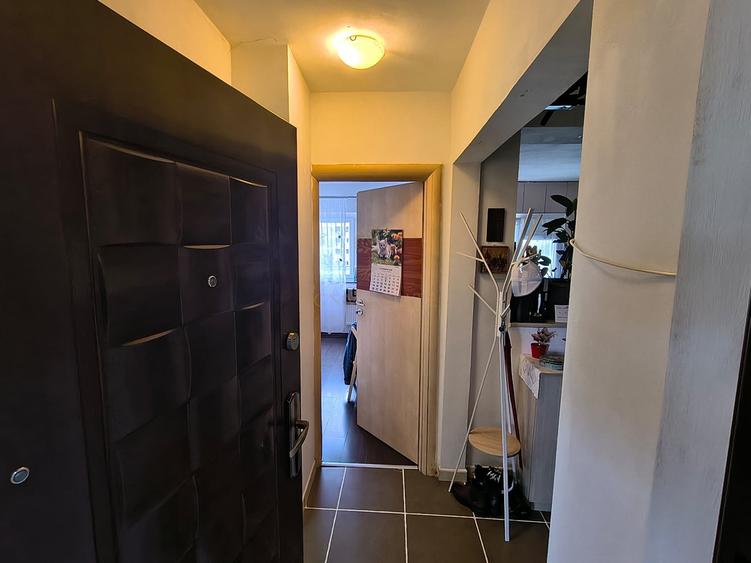 Apartament cu 2 camere decomandat în Drumul Taberei