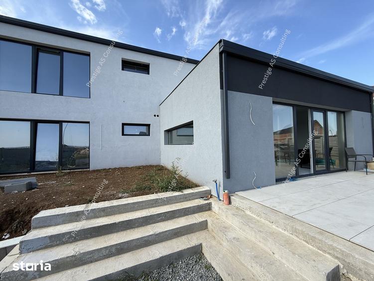 Vila moderna cu structura metalica, tehnologie NZEB si piscina | Giarm - 1