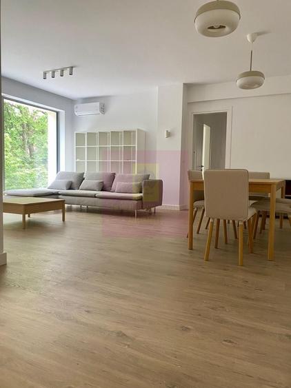 Apartament cu 4 camere decomandat în Armeneasca