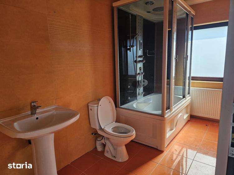 Casă cu 5 camere cu Teren 600 Mp în Valea Lupului