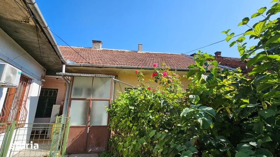 Casă cu 2 camere cu Teren 173 Mp în Mărăști