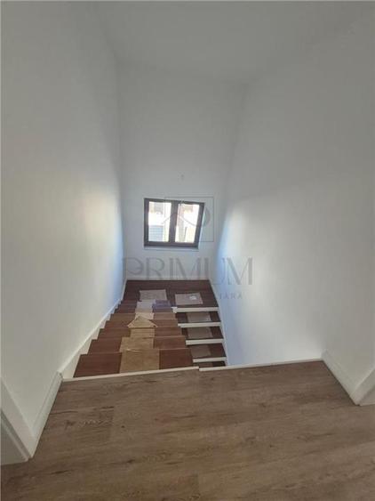 Casă individuală cu 4 camere cu Teren 640 Mp în Moșnița Nouă