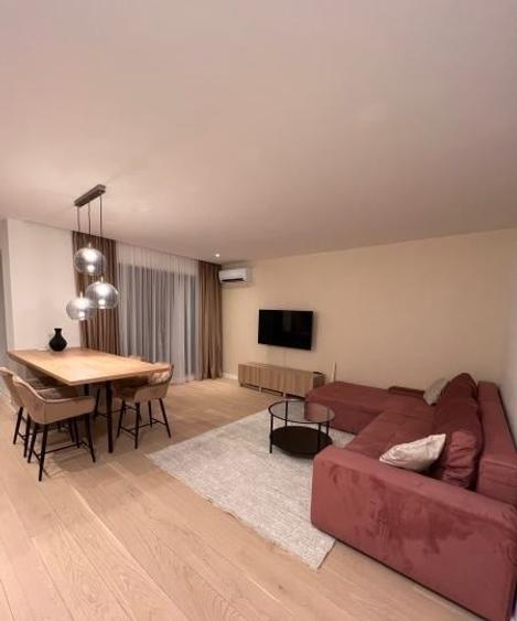 Apartament cu 2 camere semidecomandat, mobilat în Pipera