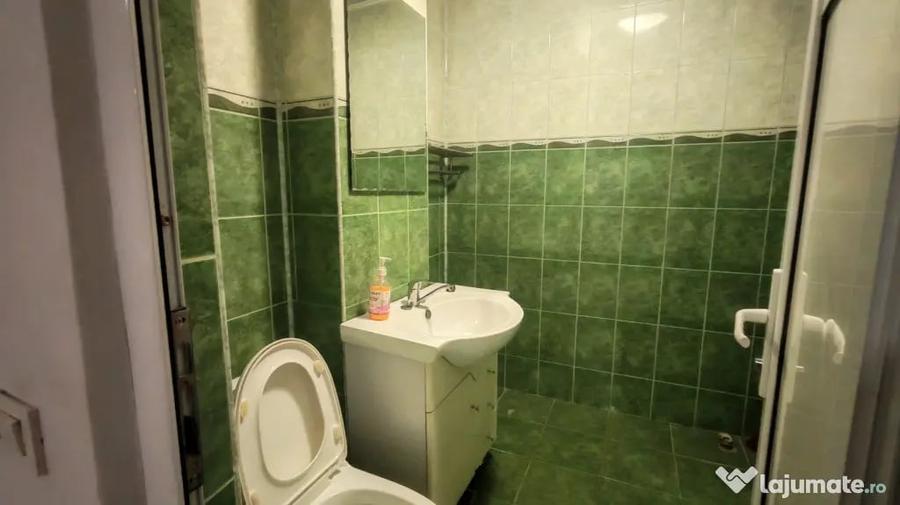Spațiu comercial, de 85 mp, în Central