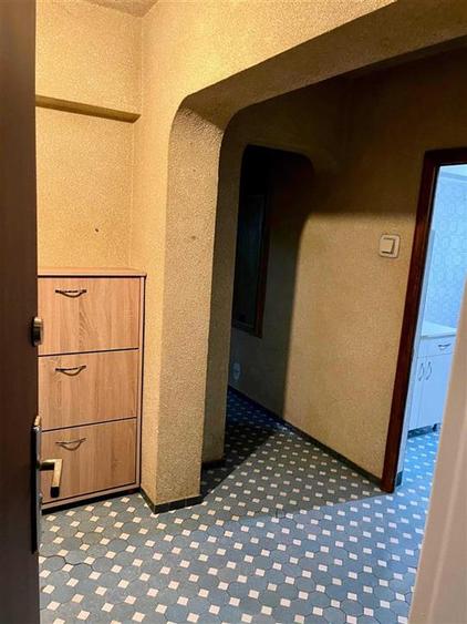 Apartament cu 3 camere decomandat în Târgu Cucu