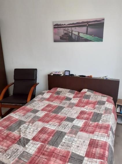 Apartament cu 3 camere semidecomandat în Micro III