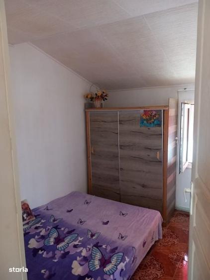 Casă cu 3 camere în Bughea de Sus
