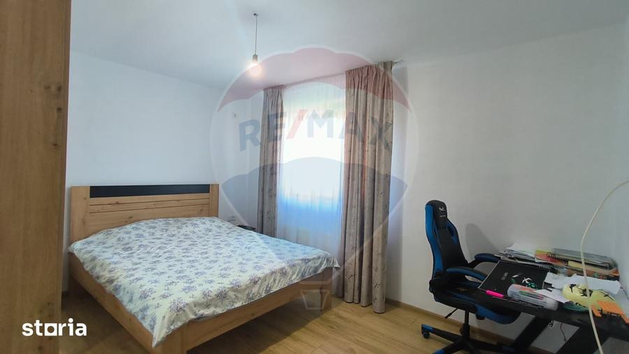 Casă cu 4 camere cu Teren 321 Mp în Port