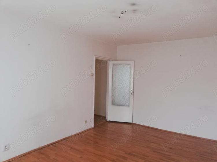 Apartament cu 3 camere decomandat în Reghin