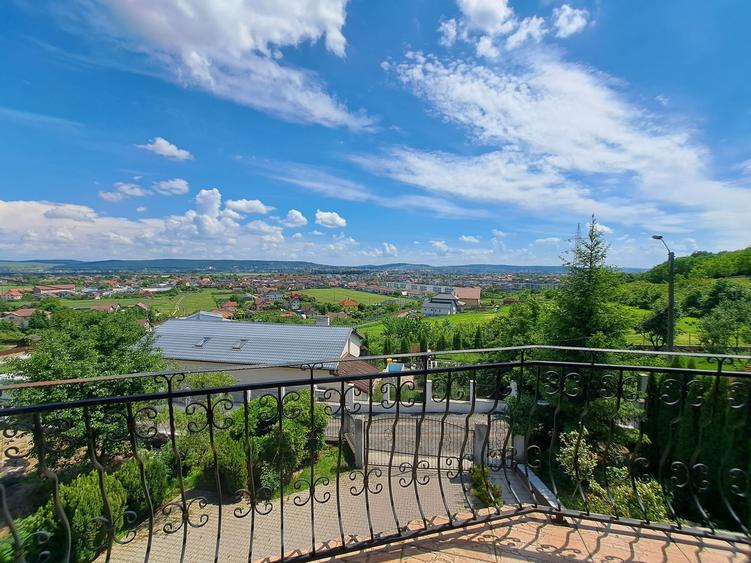 Casă individuală cu 5 camere cu Canalizare în Unirii