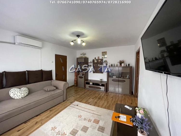Apartament cu 2 camere semidecomandat, mobilat în 1 Mai