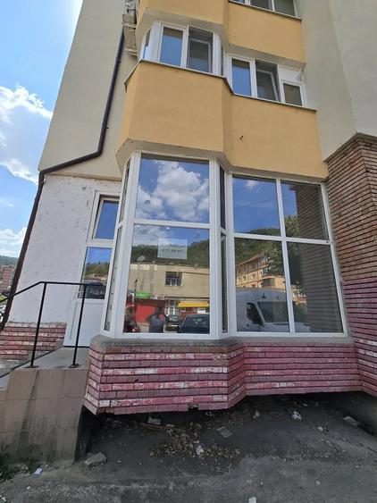 Spațiu comercial, de 50 mp, în Sud