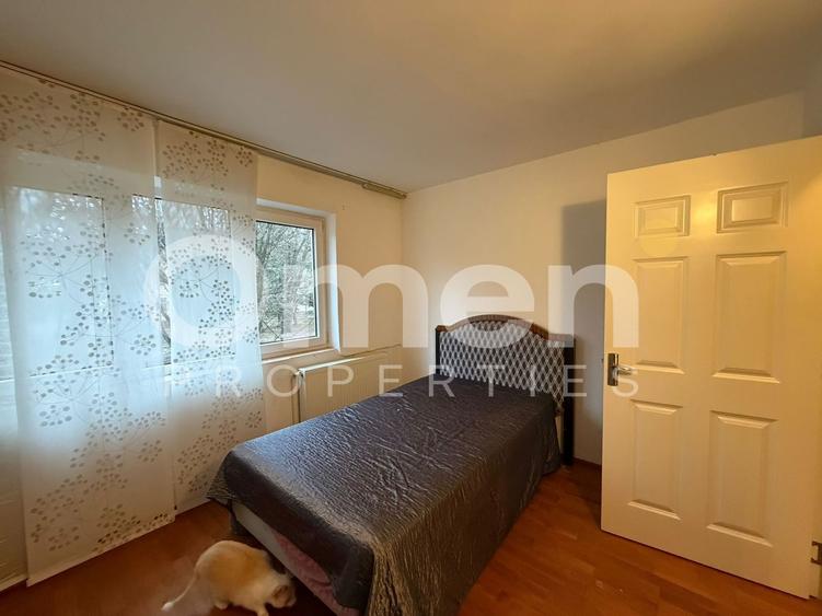 Apartament cu 4 camere decomandat, mobilat în Săsar