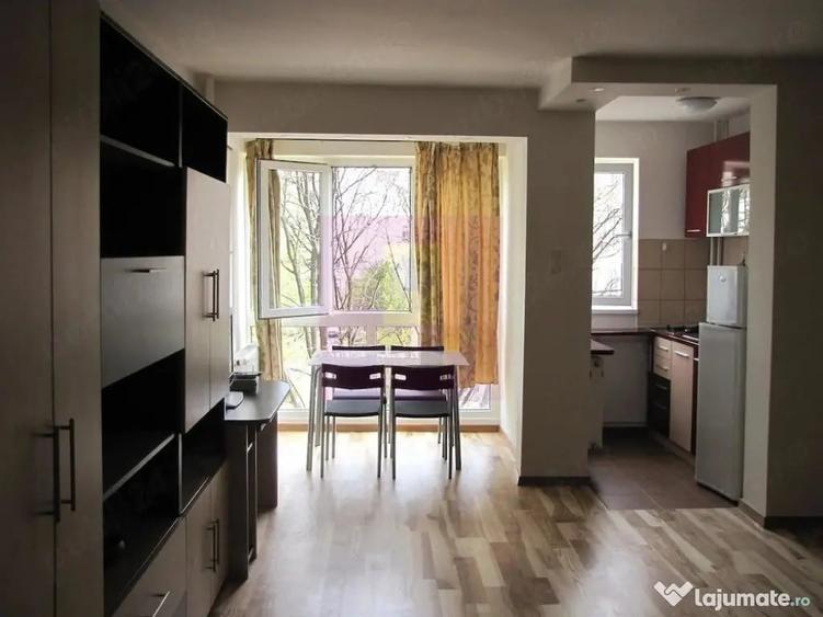 Garsonieră semidecomandată în Basarabia