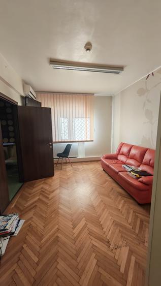 Casă cu 4 camere cu Teren 20 Mp în Floreasca