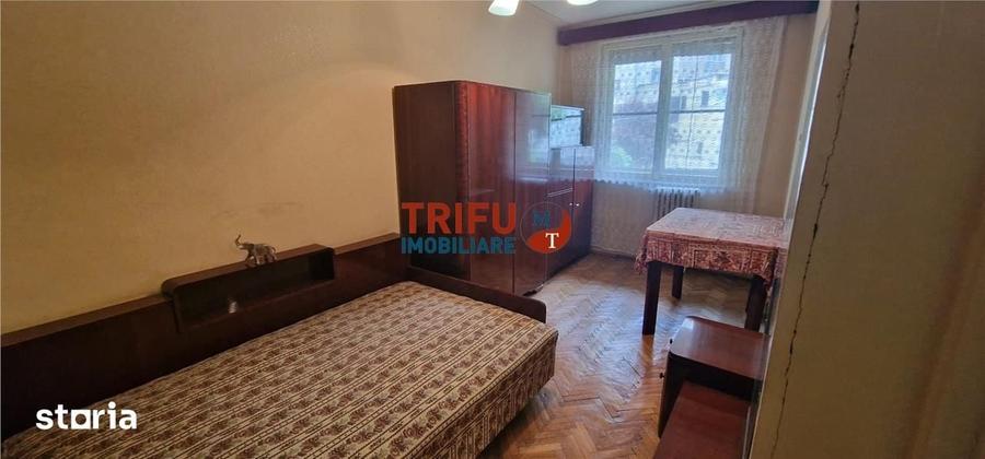 Apartament cu 3 camere decomandat în Lipoveni