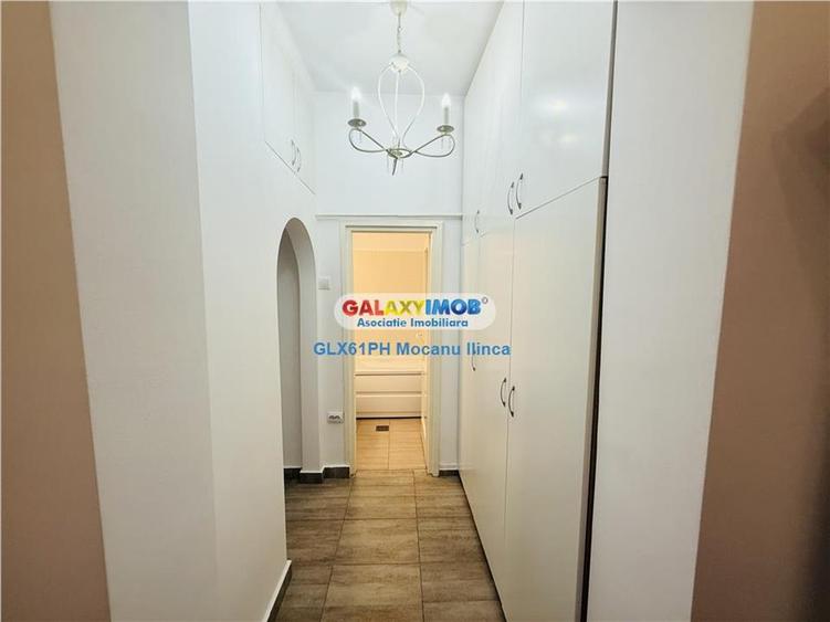 Apartament cu 3 camere semidecomandat, mobilat în Sud
