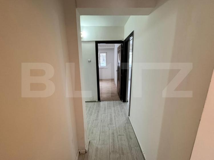 Apartament cu 4 camere decomandat în Valea Rosie