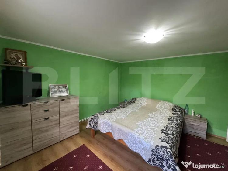 Casă cu 6 camere cu Teren 2500 Mp în Central
