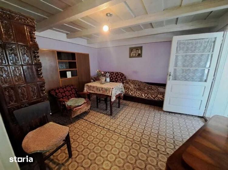 Casă cu 2 camere semidecomandat cu Teren 92 Mp în Cetariu