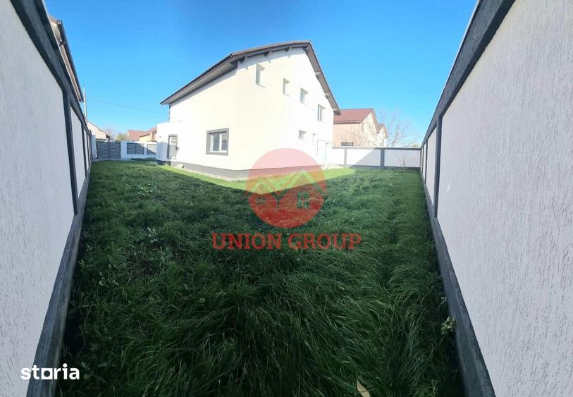 Casă cu 5 camere cu Teren 462 Mp în Lumina