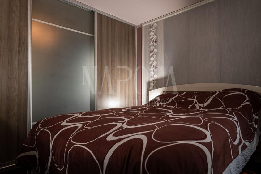 Casă individuală cu 6 camere cu Canalizare în Iris