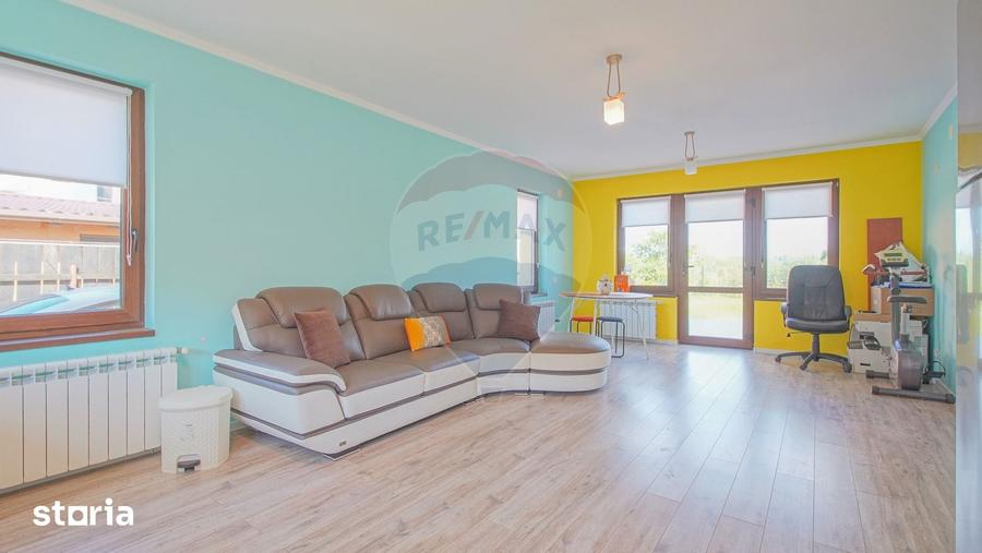 Casă cu 4 camere cu Teren 534 Mp în IAR