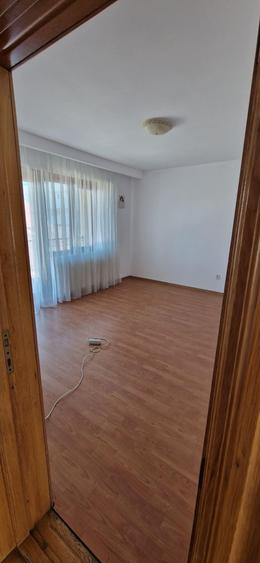 Casă cu 4 camere cu Teren 1000 Mp în Valea Mare