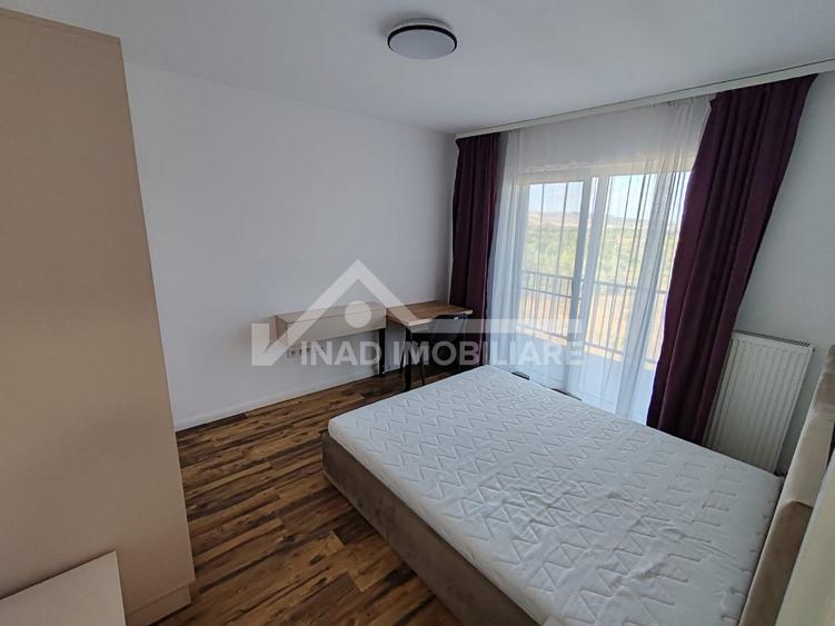 Apartament cu 3 camere semidecomandat, mobilat în Gheorgheni