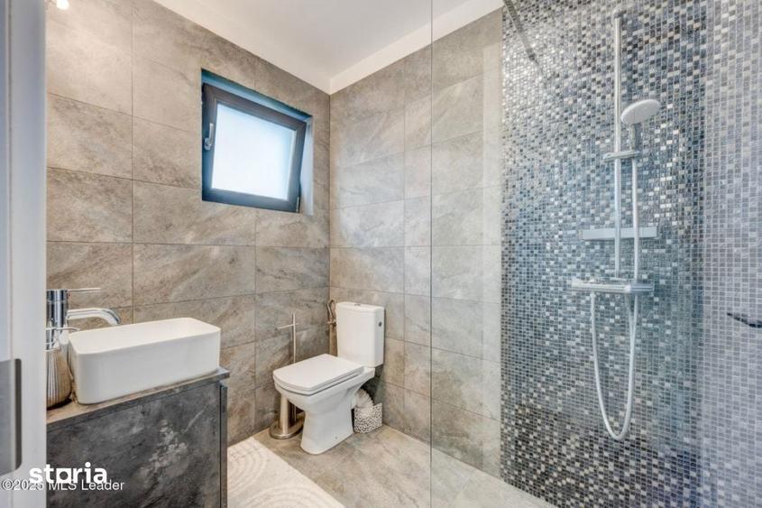 Casă cu 4 camere cu Garaj în Tunari