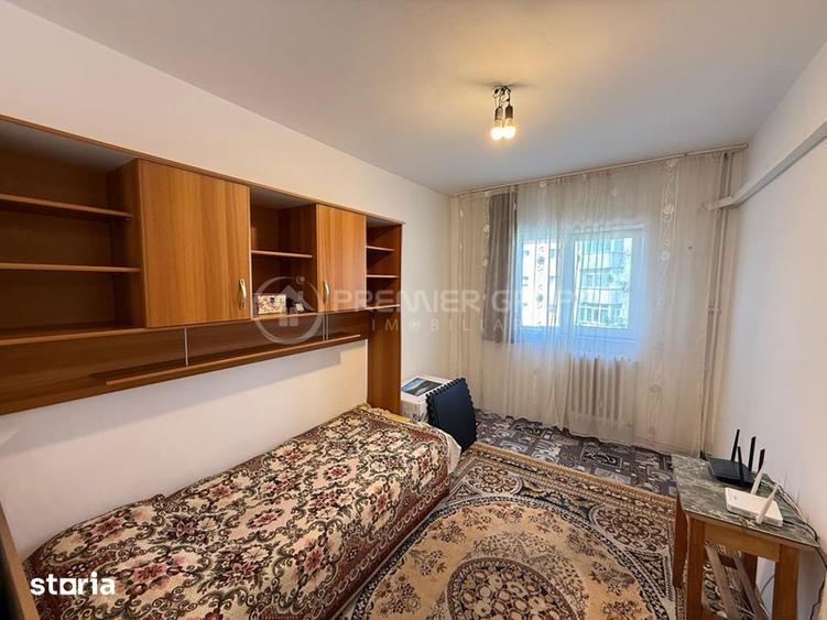 Apartament cu 3 camere decomandat în Tătărași