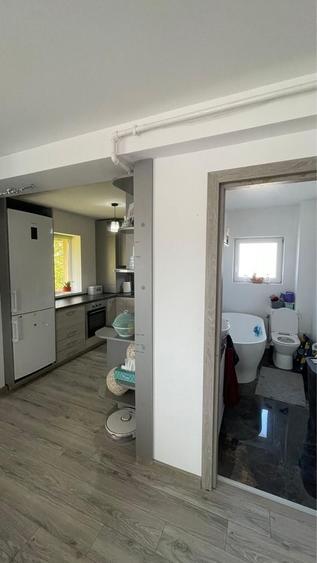 Apartament cu 3 camere în Florești
