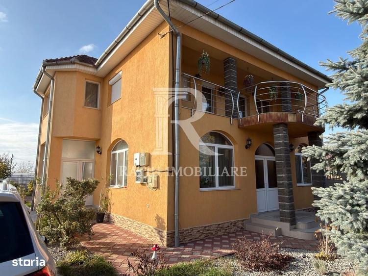 Casă cu 4 camere în Rontău
