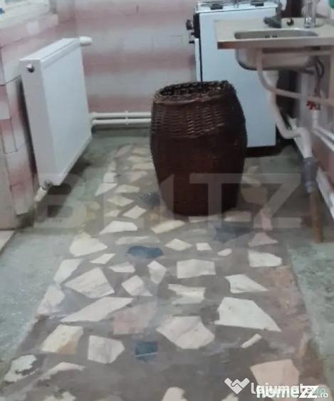 Casă cu 5 camere cu Teren 2348 Mp în Găești