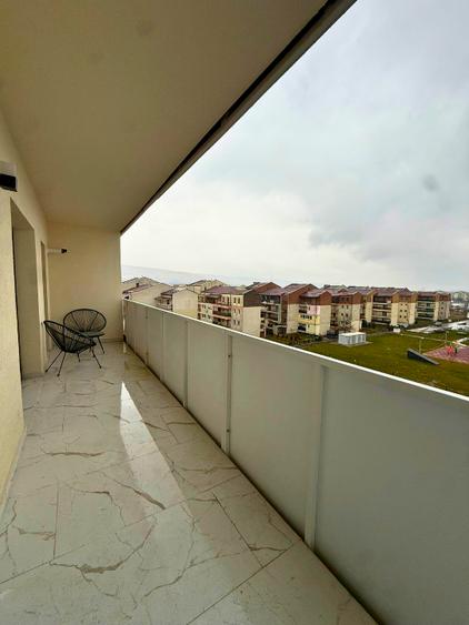 Apartament cu 2 camere semidecomandat în Florești