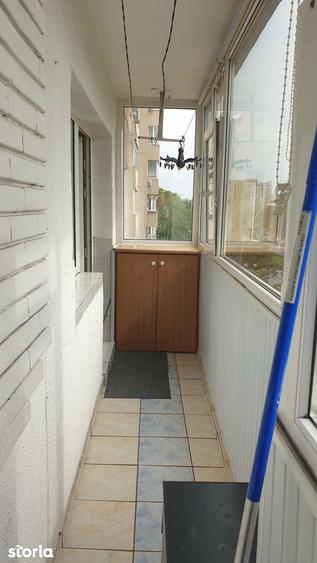 Apartament cu 3 camere decomandat, mobilat în Rahova