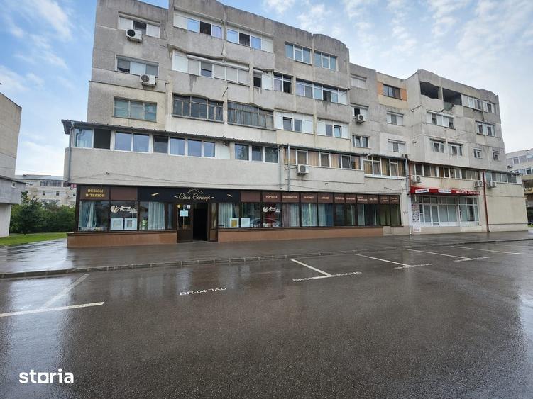 Spațiu comercial, de 223 mp, în Central