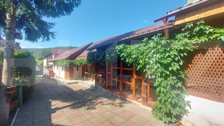 Casă individuală cu 5 camere cu Teren 4427 Mp în Vâlcele