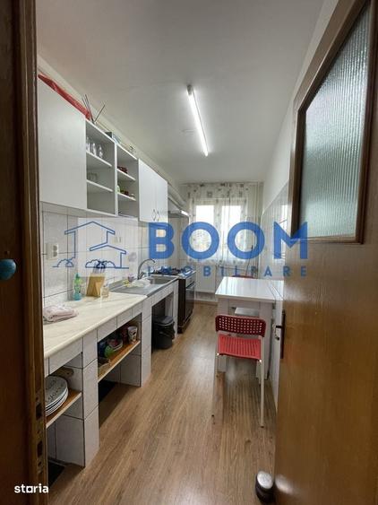 Apartament cu 4 camere decomandat în Ostroveni