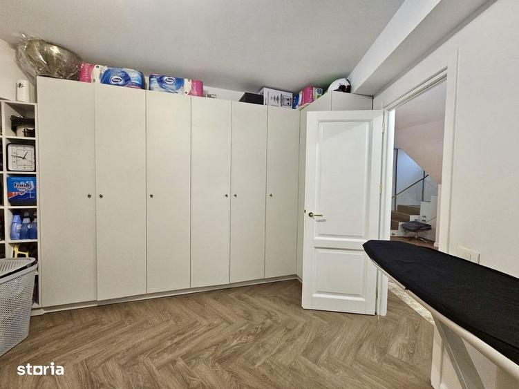 Casă cu 5 camere cu Teren 157 Mp în Central
