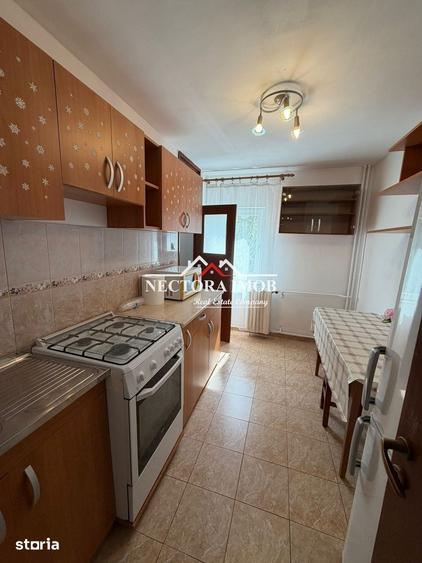 Apartament cu 3 camere în Decebal