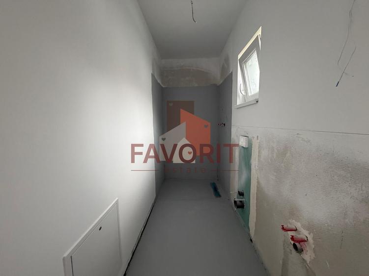Duplex cu 3 camere cu Canalizare în Sânmihaiu Român