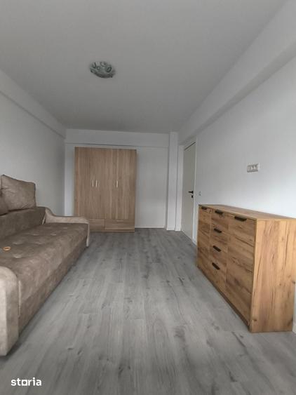 Garsonieră decomandată în Ciurea