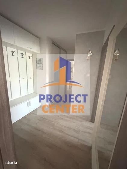 Apartament cu 3 camere decomandat în Eremia