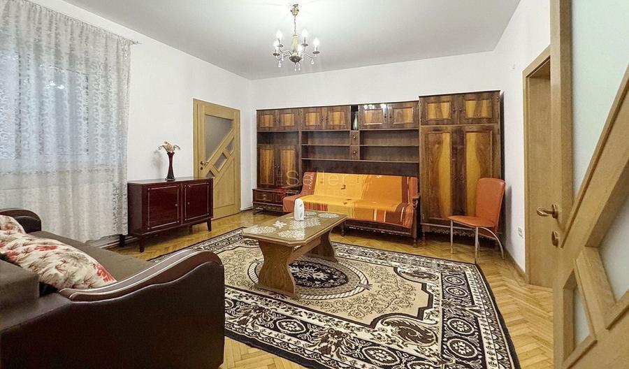 Apartament cu 3 camere semidecomandat, mobilat în Florilor