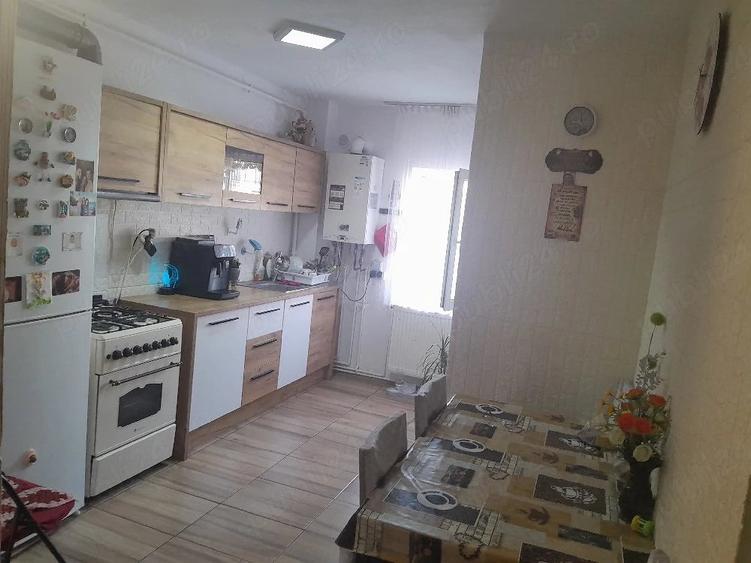 Apartament cu 3 camere decomandat în Apahida