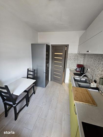 Apartament cu 3 camere decomandat în Dobroești